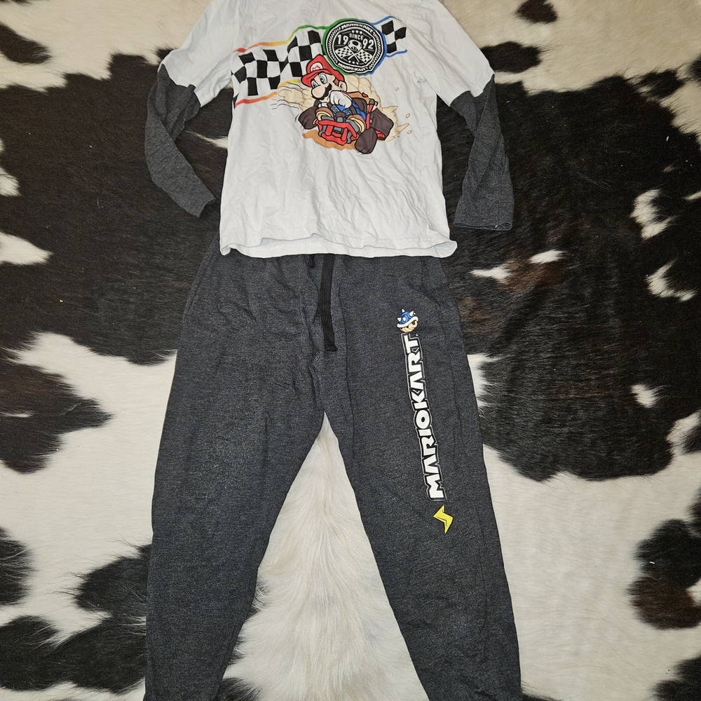 Kids Mario Kart Racing Set - White and Black